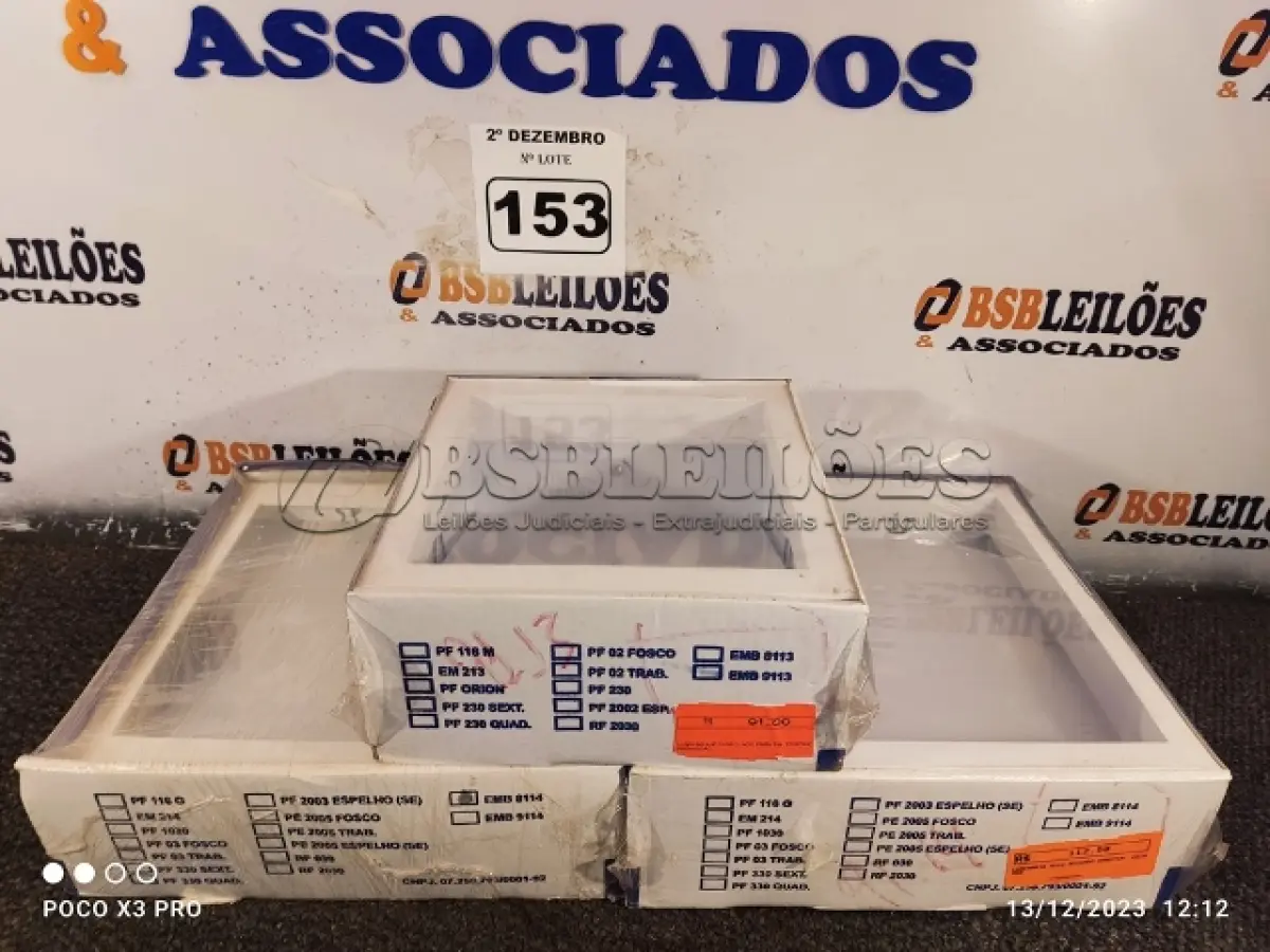 LOTE 153 - 06 LUMINÁRIAS DE EMBUTIR. (NO ESTADO) ATENÇÃO! FAZER A VISITAÇÃO ANTES DE ARREMATAR, NÃO SABEMOS SE FUNCIONA. LEILÃO NÃO TEM GARANTIA E NEM DEVOLUÇÃO, SUJEITO A POSSÍVEIS AVARIAS VISÍVEIS/OCULTAS E/OU AUSÊNCIA DE COMPONENTES.
