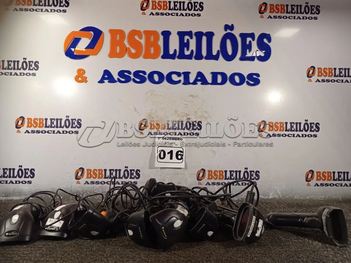LOTE 016 - 01 LOTE COM VÁRIOS LEITORES DE CÓDIGO DE BARRAS. (NO ESTADO) ATENÇÃO! FAZER A VISITAÇÃO ANTES DE ARREMATAR, NÃO SABEMOS SE FUNCIONA. LEILÃO NÃO TEM GARANTIA E NEM DEVOLUÇÃO, SUJEITO A POSSÍVEIS AVARIAS VISÍVEIS/OCULTAS E/OU AUSÊNCIA DE COMPONENTES.