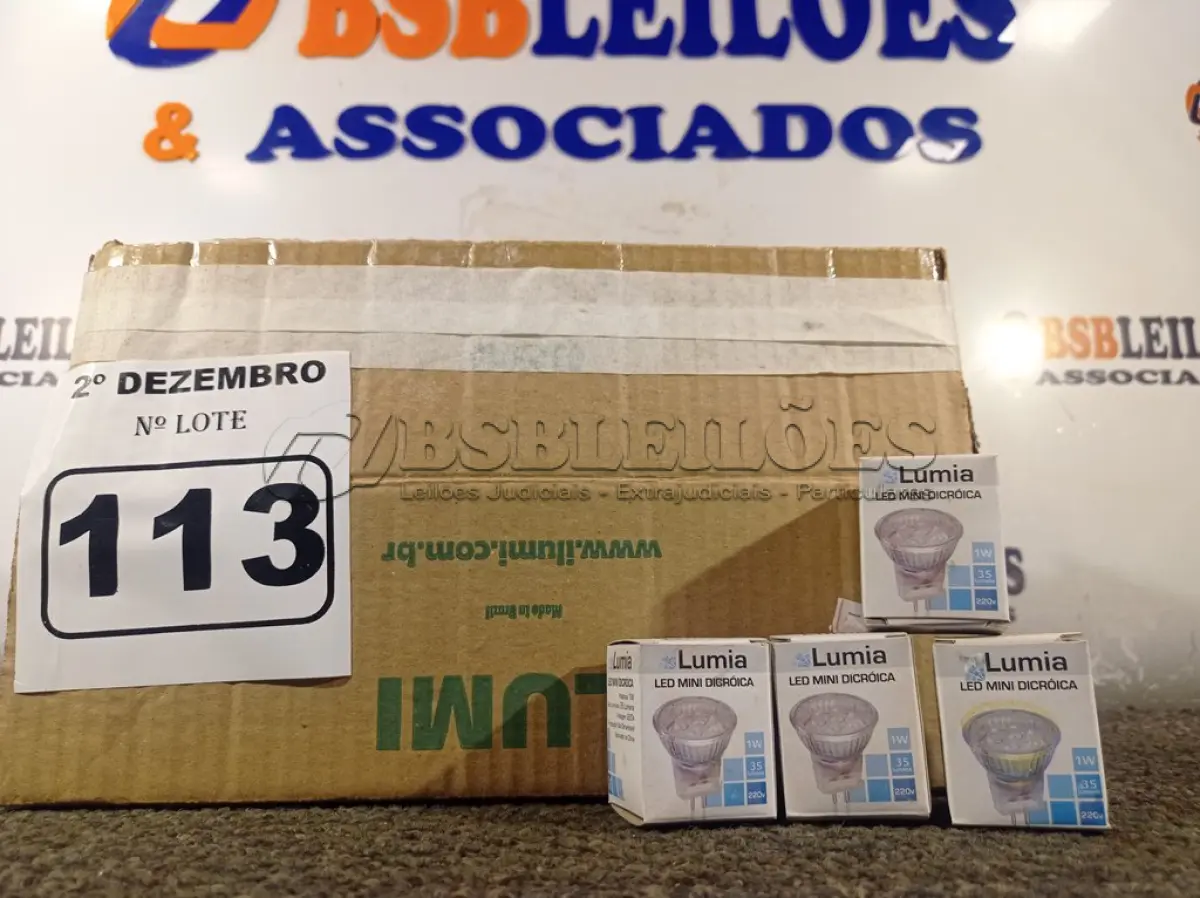 LOTE 113 - 01 LOTE COM APROXIMADAMENTE 80 LÂMPADAS DICROICA 1W 220V. (NO ESTADO) ATENÇÃO! FAZER A VISITAÇÃO ANTES DE ARREMATAR, NÃO SABEMOS SE FUNCIONA. LEILÃO NÃO TEM GARANTIA E NEM DEVOLUÇÃO, SUJEITO A POSSÍVEIS AVARIAS VISÍVEIS/OCULTAS E/OU AUSÊNCIA DE COMPONENTES.