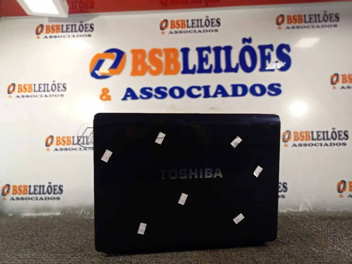 LOTE 009 - 01 NOTEBOOK MARCA TOSHIBA. (NO ESTADO) ATENÇÃO! FAZER A VISITAÇÃO ANTES DE ARREMATAR, NÃO SABEMOS SE FUNCIONA. LEILÃO NÃO TEM GARANTIA E NEM DEVOLUÇÃO, SUJEITO A POSSÍVEIS AVARIAS VISÍVEIS/OCULTAS E/OU AUSÊNCIA DE COMPONENTES.