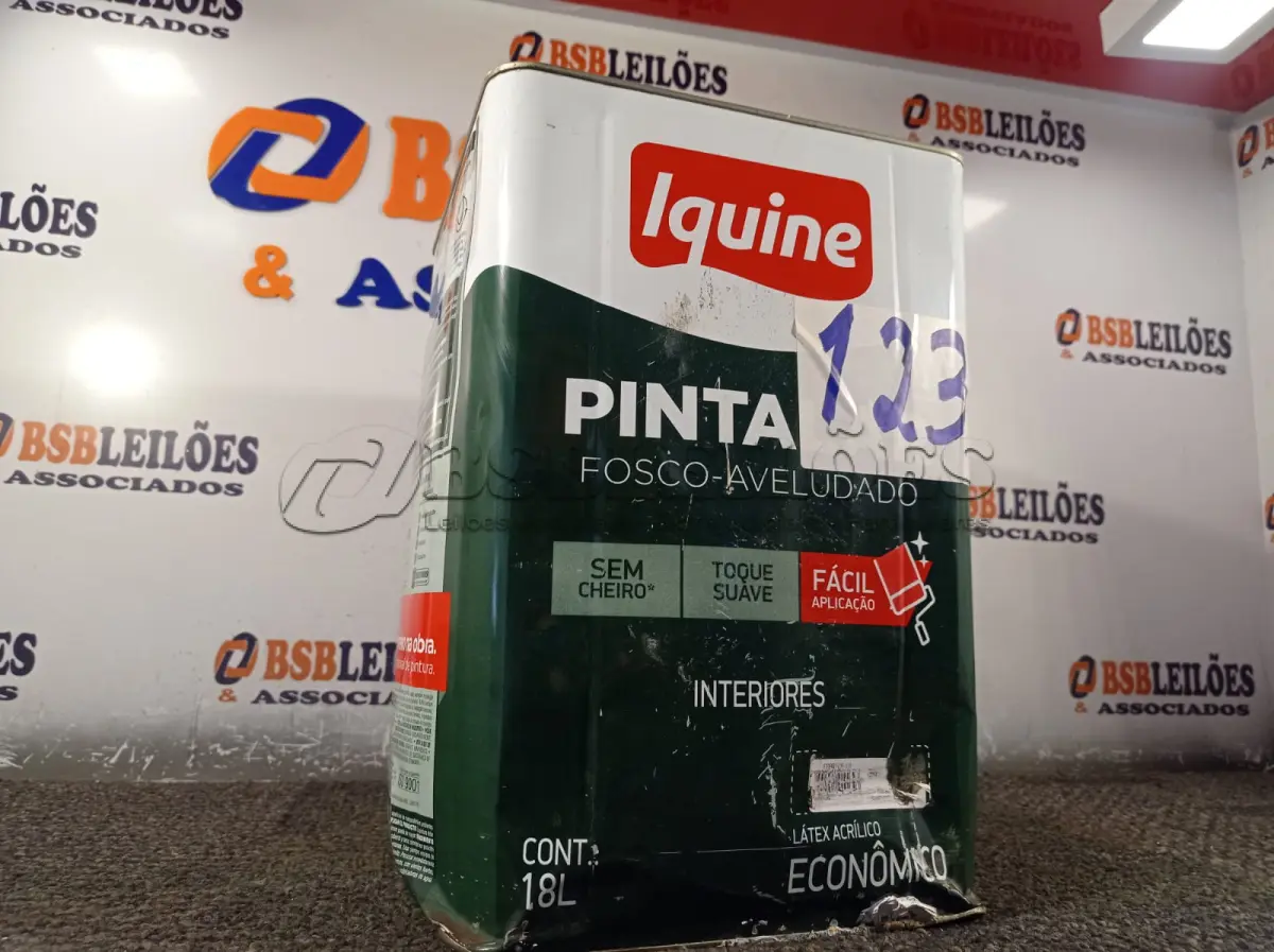 LOTE 123 - 01 LATA DE TINTA PARA PISO IQUINE 18L. (NO ESTADO, NÃO SABEMOS SE FUNCIONA. LEILÃO NÃO TEM GARANTIA E NEM DEVOLUÇÃO).