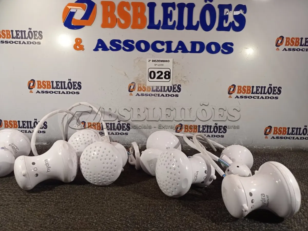 LOTE 028 - 08 CHUVEIROS ELÉTRICOS MARCAS E MODELOS DIVERSOS. (NO ESTADO) ATENÇÃO! FAZER A VISITAÇÃO ANTES DE ARREMATAR, NÃO SABEMOS SE FUNCIONA. LEILÃO NÃO TEM GARANTIA E NEM DEVOLUÇÃO, SUJEITO A POSSÍVEIS AVARIAS VISÍVEIS/OCULTAS E/OU AUSÊNCIA DE COMPONENTES.