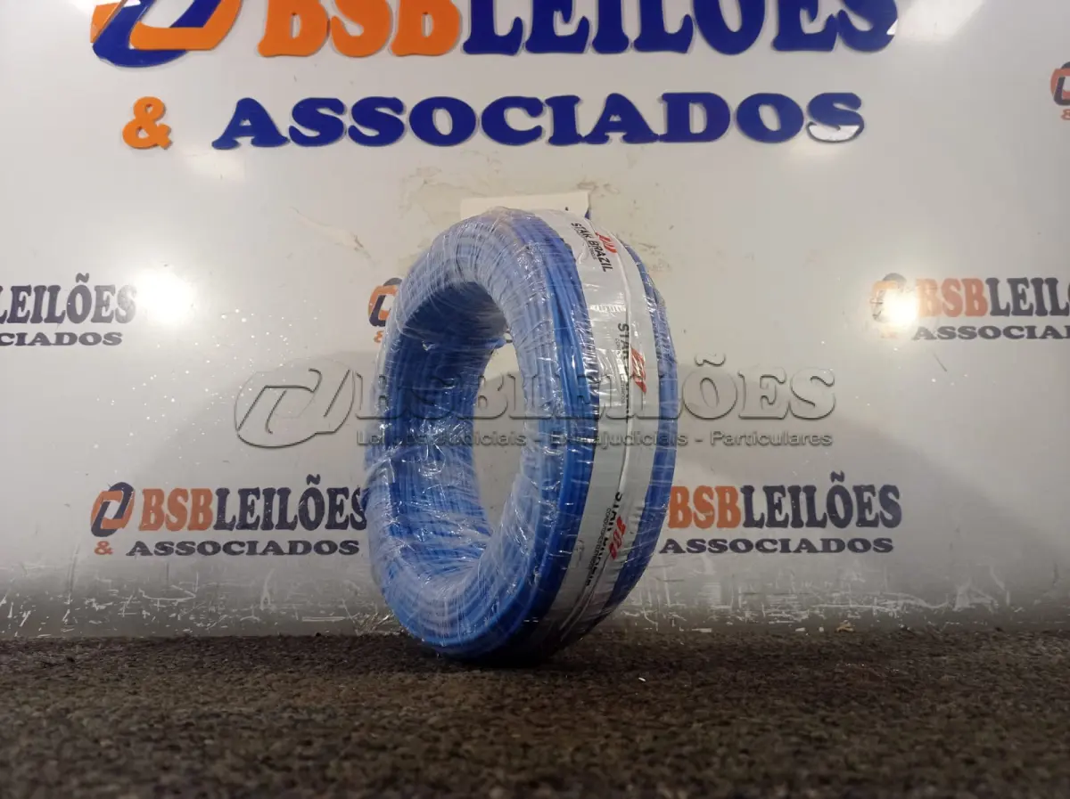 LOTE 004 - 01 ROLO DE CABO FLEXÍVEL 100M 1X4MM COR AZUL STAR BRAZIL COM SELO INMETRO. (NOVO). (NO ESTADO, NÃO SABEMOS SE FUNCIONA. LEILÃO NÃO TEM GARANTIA E NEM DEVOLUÇÃO).