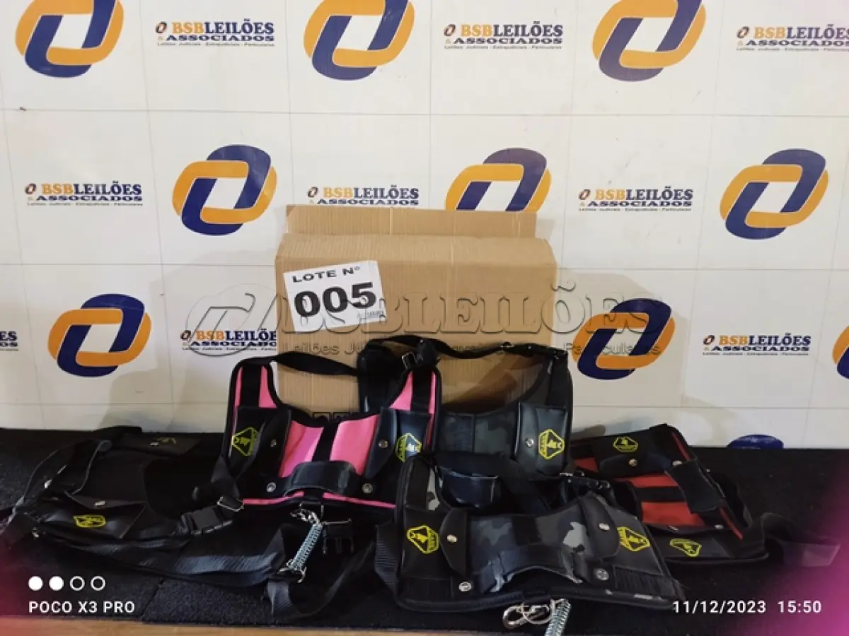 LOTE 005 - 05 - COLEIRAS PEITORAL CACHORRO (NO ESTADO, NÃO SABEMOS SE FUNCIONA. LEILÃO NÃO TEM GARANTIA E NEM DEVOLUÇÃO, SUJEITO A POSSÍVEIS AVARIAS VISÍVEIS/OCULTAS E/OU AUSÊNCIA DE COMPONENTES)