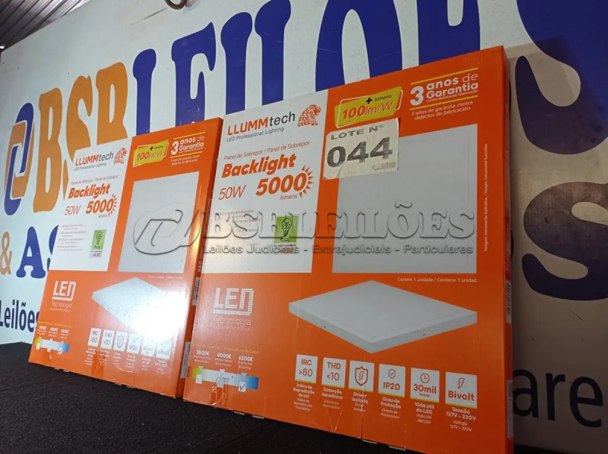 LOTE 044 - 02 - LUMINÁRIAS PAINEL LED SOBREPOR QUADRADA 50W 6500K - 60 X 60 (NO ESTADO, NÃO SABEMOS SE FUNCIONA. LEILÃO NÃO TEM GARANTIA E NEM DEVOLUÇÃO, SUJEITO A POSSÍVEIS AVARIAS VISÍVEIS/OCULTAS E/OU AUSÊNCIA DE COMPONENTES)