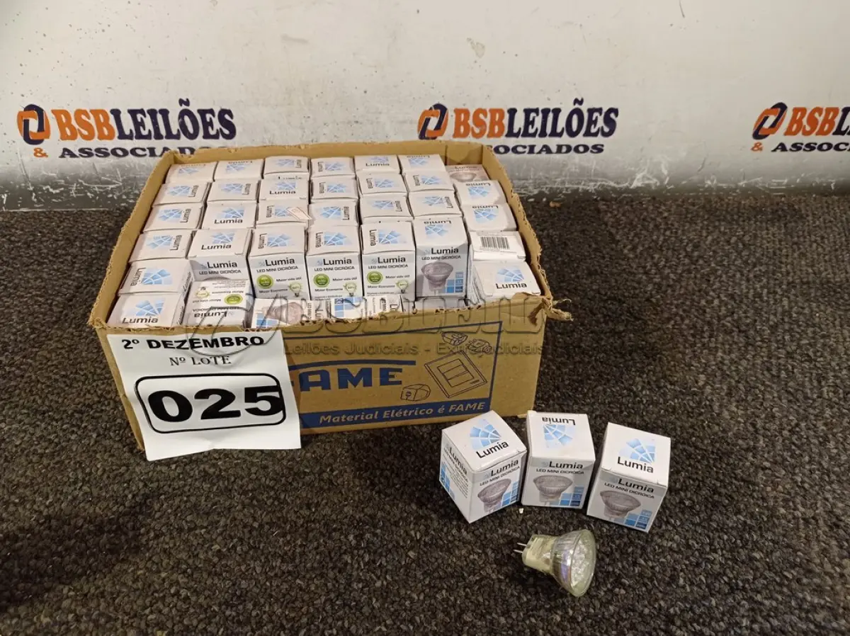 LOTE 025 - 01 LOTE COM APROXIMADAMENTE 80 LÂMPADAS DICROICA 1W 220V. (NO ESTADO) ATENÇÃO! FAZER A VISITAÇÃO ANTES DE ARREMATAR, NÃO SABEMOS SE FUNCIONA. LEILÃO NÃO TEM GARANTIA E NEM DEVOLUÇÃO, SUJEITO A POSSÍVEIS AVARIAS VISÍVEIS/OCULTAS E/OU AUSÊNCIA DE COMPONENTES.