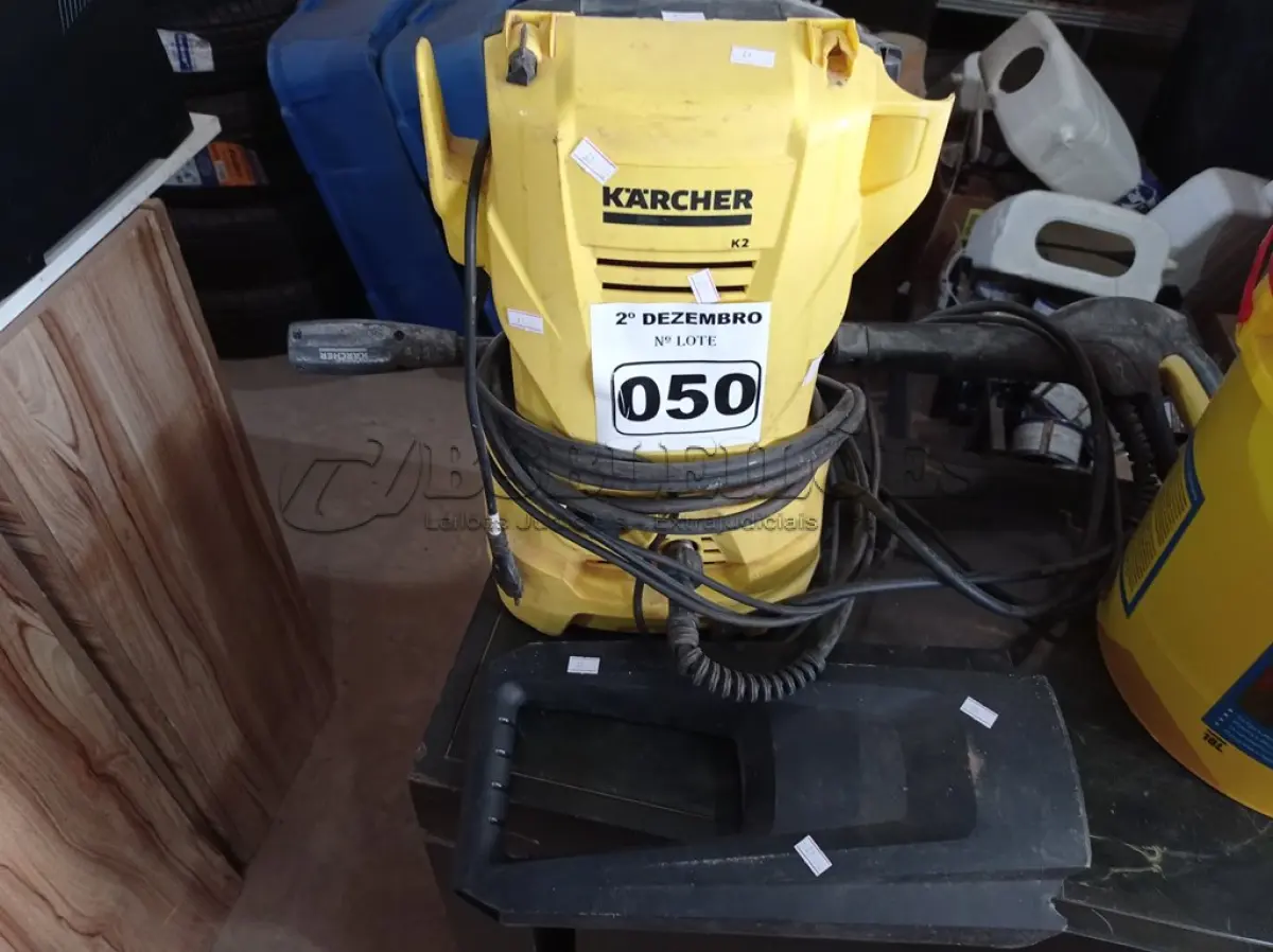 LOTE 050 - 01 LAVADORA DE ALTA PRESSÃO MARCA KARCHER MODELO K2 220V. (NO ESTADO) ATENÇÃO! FAZER A VISITAÇÃO ANTES DE ARREMATAR, NÃO SABEMOS SE FUNCIONA. LEILÃO NÃO TEM GARANTIA E NEM DEVOLUÇÃO, SUJEITO A POSSÍVEIS AVARIAS VISÍVEIS/OCULTAS E/OU AUSÊNCIA DE COMPONENTES.