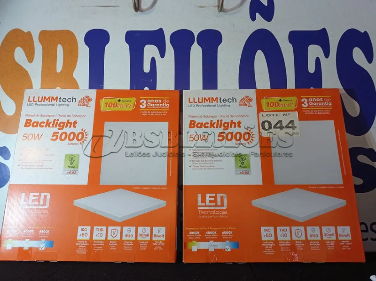 LOTE 044 - 02 - LUMINÁRIAS PAINEL LED SOBREPOR QUADRADA 50W 6500K - 60 X 60 (NO ESTADO, NÃO SABEMOS SE FUNCIONA. LEILÃO NÃO TEM GARANTIA E NEM DEVOLUÇÃO, SUJEITO A POSSÍVEIS AVARIAS VISÍVEIS/OCULTAS E/OU AUSÊNCIA DE COMPONENTES)