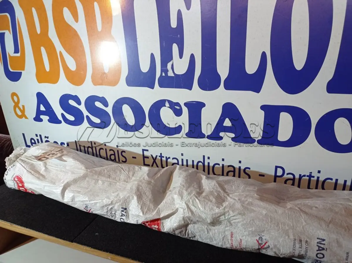 LOTE 037 - 01 - TAPETE MAVI 2 X 2,5M (NO ESTADO, NÃO SABEMOS SE FUNCIONA. LEILÃO NÃO TEM GARANTIA E NEM DEVOLUÇÃO, SUJEITO A POSSÍVEIS AVARIAS VISÍVEIS/OCULTAS E/OU AUSÊNCIA DE COMPONENTES)