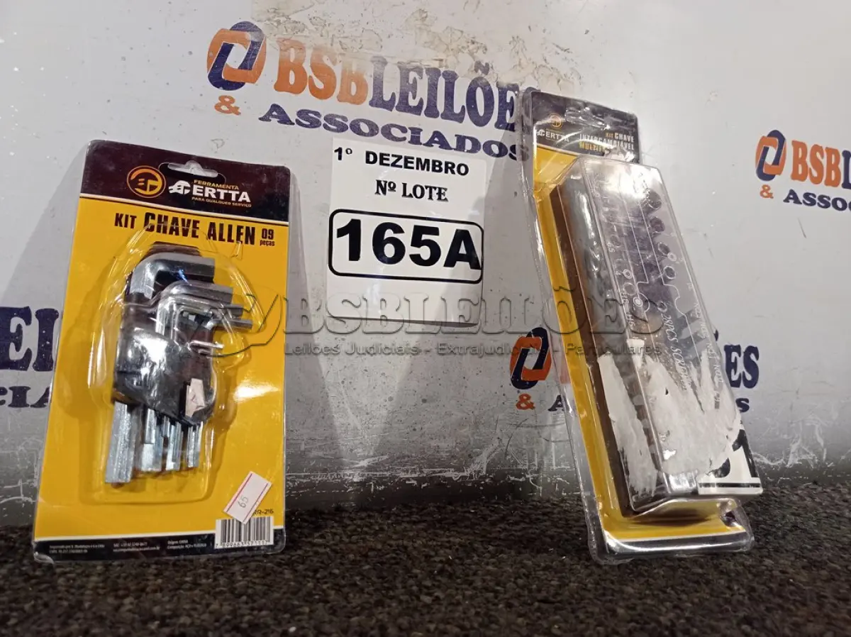 LOTE 165 - 01 KIT DE CHAVES INTERCAMBIÁVEIS MULTIFUNCIONAL E 01 KIT CHAVE ALLEN. (NO ESTADO) ATENÇÃO! FAZER A VISITAÇÃO ANTES DE ARREMATAR, NÃO SABEMOS SE FUNCIONA. LEILÃO NÃO TEM GARANTIA E NEM DEVOLUÇÃO, SUJEITO A POSSÍVEIS AVARIAS VISÍVEIS/OCULTAS E/OU AUSÊNCIA DE COMPONENTES.