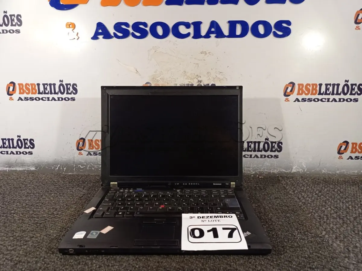 LOTE 017 - 01 NOTEBOOK MARCA LENOVO. (NO ESTADO) ATENÇÃO! FAZER A VISITAÇÃO ANTES DE ARREMATAR, NÃO SABEMOS SE FUNCIONA. LEILÃO NÃO TEM GARANTIA E NEM DEVOLUÇÃO, SUJEITO A POSSÍVEIS AVARIAS VISÍVEIS/OCULTAS E/OU AUSÊNCIA DE COMPONENTES.