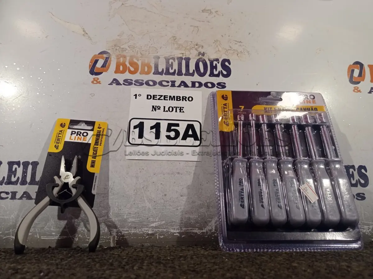 LOTE 115 - 01 KIT DE CHAVES CANHÃO E 01 MINI ALICATE UNIVERSAL 4”. (NO ESTADO) ATENÇÃO! FAZER A VISITAÇÃO ANTES DE ARREMATAR, NÃO SABEMOS SE FUNCIONA. LEILÃO NÃO TEM GARANTIA E NEM DEVOLUÇÃO, SUJEITO A POSSÍVEIS AVARIAS VISÍVEIS/OCULTAS E/OU AUSÊNCIA DE COMPONENTES.