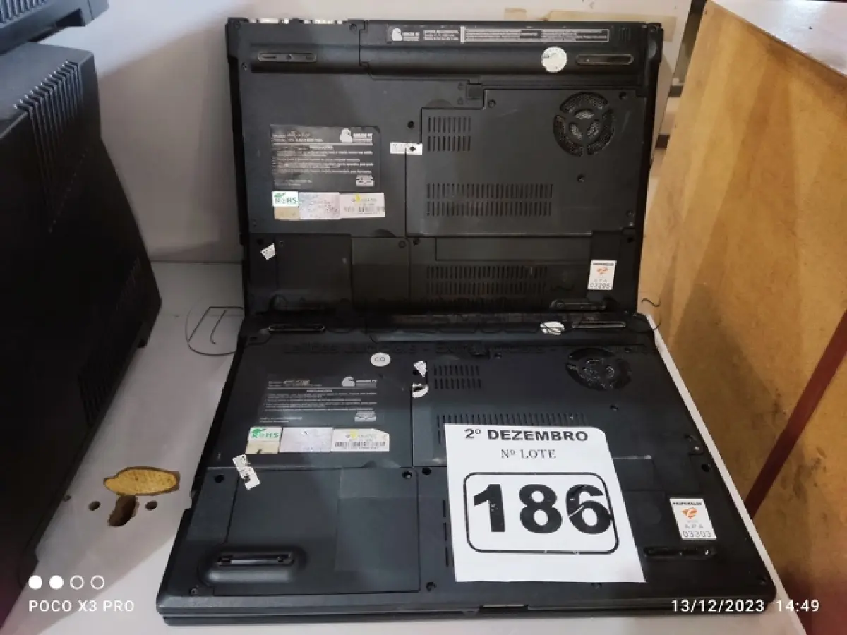 LOTE 186 - 02 NOTEBOOK’S MARCAS E MODELOS DIVERSOS PARA RETIRADA DE PEÇAS. (NO ESTADO) ATENÇÃO! FAZER A VISITAÇÃO ANTES DE ARREMATAR, NÃO SABEMOS SE FUNCIONA. LEILÃO NÃO TEM GARANTIA E NEM DEVOLUÇÃO, SUJEITO A POSSÍVEIS AVARIAS VISÍVEIS/OCULTAS E/OU AUSÊNCIA DE COMPONENTES.