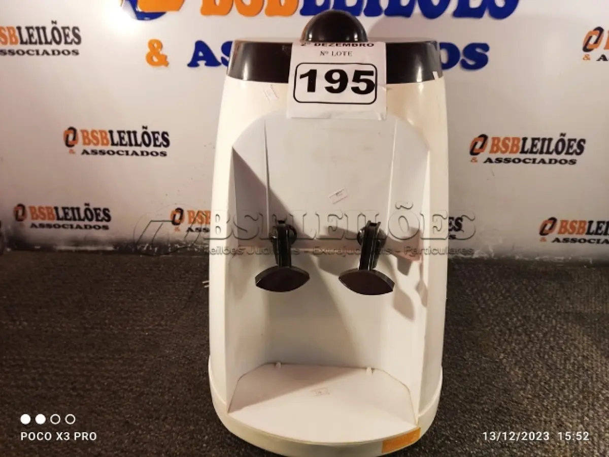 LOTE 195 - 01 PURIFICADOR DE ÁGUA REFRIGERAÇÃO ELETRÔNICA MARCA LIBELL. (NO ESTADO) ATENÇÃO! FAZER A VISITAÇÃO ANTES DE ARREMATAR, NÃO SABEMOS SE FUNCIONA. LEILÃO NÃO TEM GARANTIA E NEM DEVOLUÇÃO, SUJEITO A POSSÍVEIS AVARIAS VISÍVEIS/OCULTAS E/OU AUSÊNCIA DE COMPONENTES.