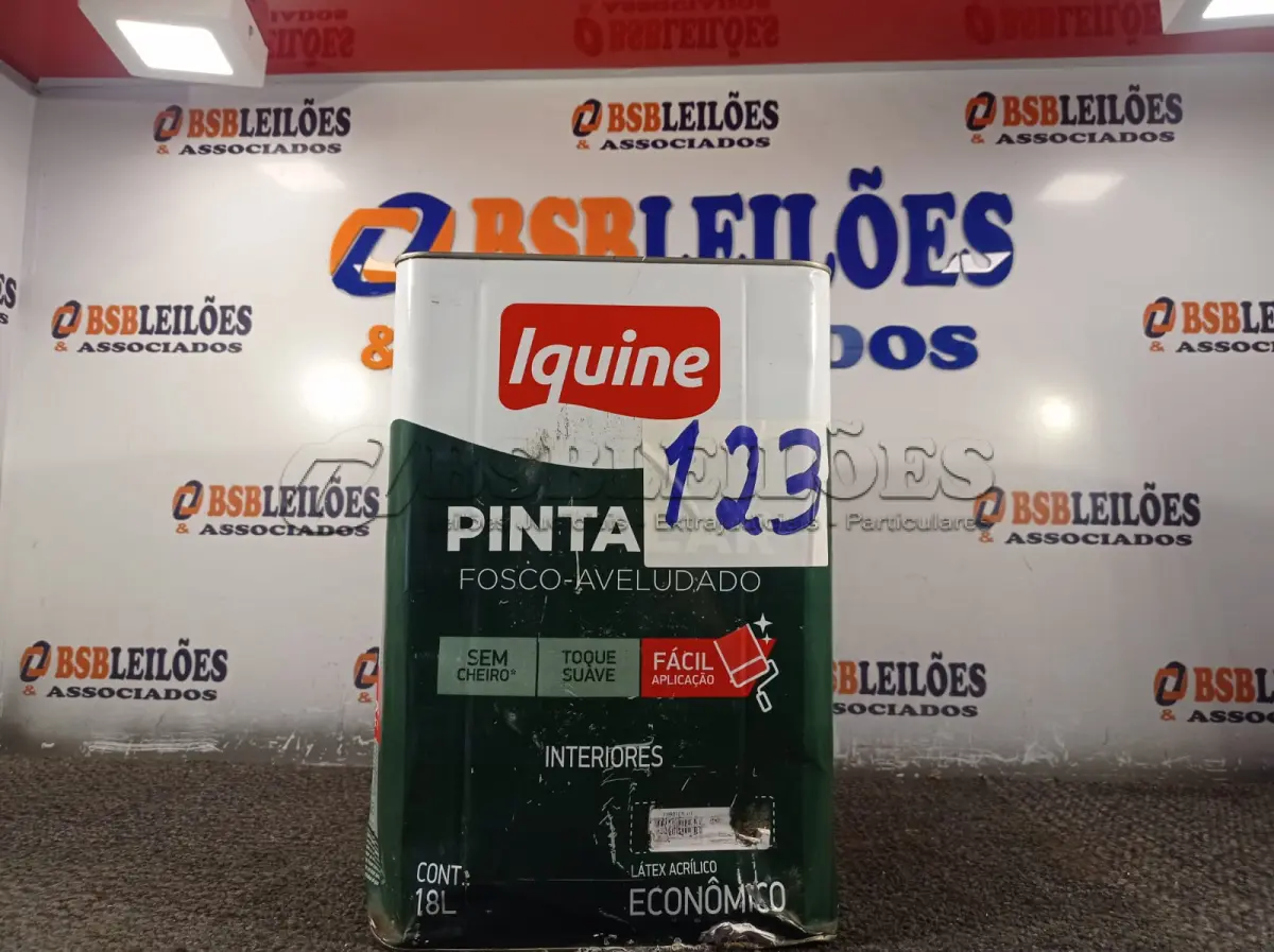 LOTE 123 - 01 LATA DE TINTA PARA PISO IQUINE 18L. (NO ESTADO, NÃO SABEMOS SE FUNCIONA. LEILÃO NÃO TEM GARANTIA E NEM DEVOLUÇÃO).