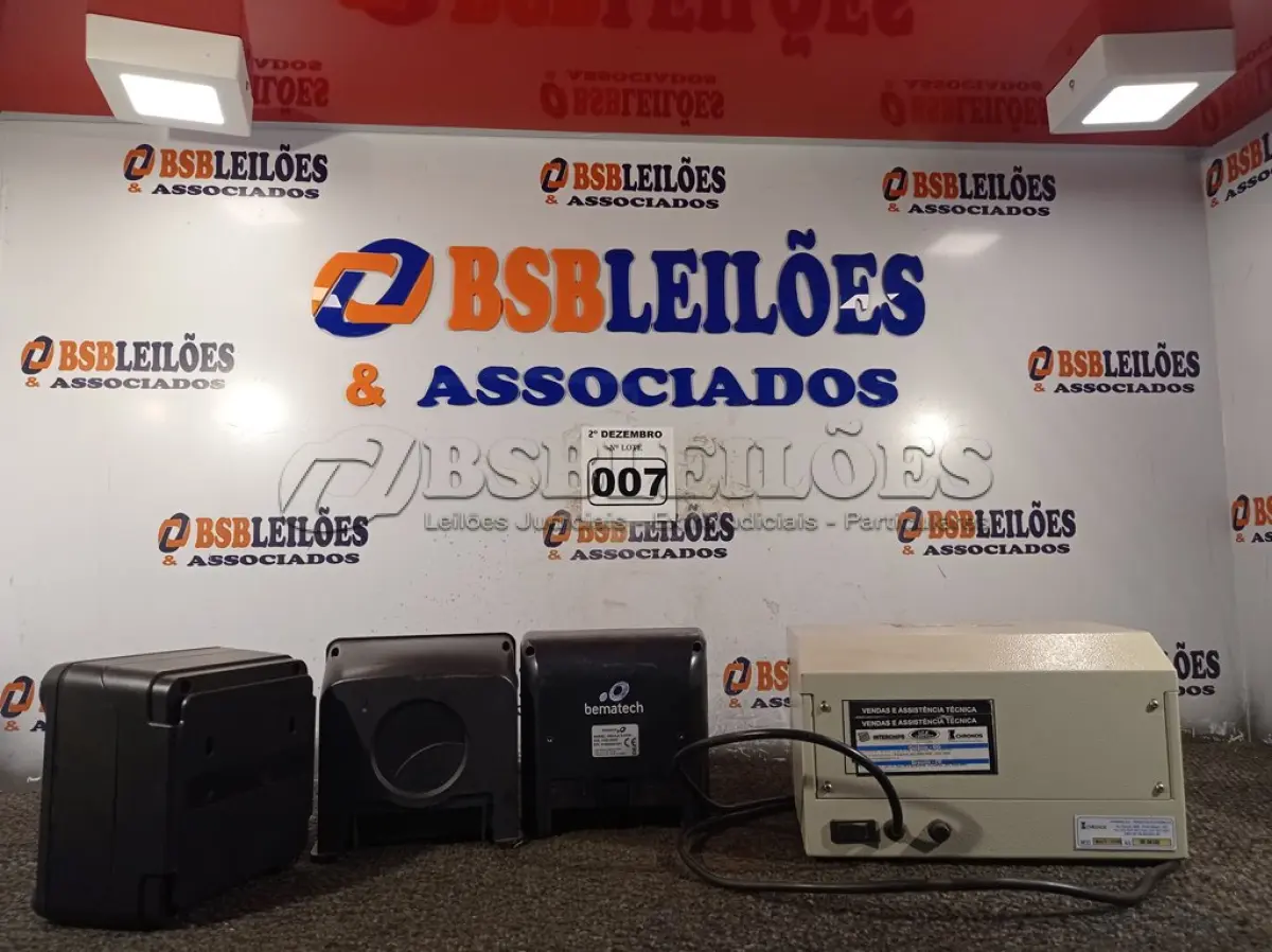 LOTE 007 - 01 IMPRESSORA DE CHEQUES E 03 LEITORES DE CÓDIGO DE BARRAS MARCAS E MODELOS DIVERSOS. (NO ESTADO) ATENÇÃO! FAZER A VISITAÇÃO ANTES DE ARREMATAR, NÃO SABEMOS SE FUNCIONA. LEILÃO NÃO TEM GARANTIA E NEM DEVOLUÇÃO, SUJEITO A POSSÍVEIS AVARIAS VISÍVEIS/OCULTAS E/OU AUSÊNCIA DE COMPONENTES.