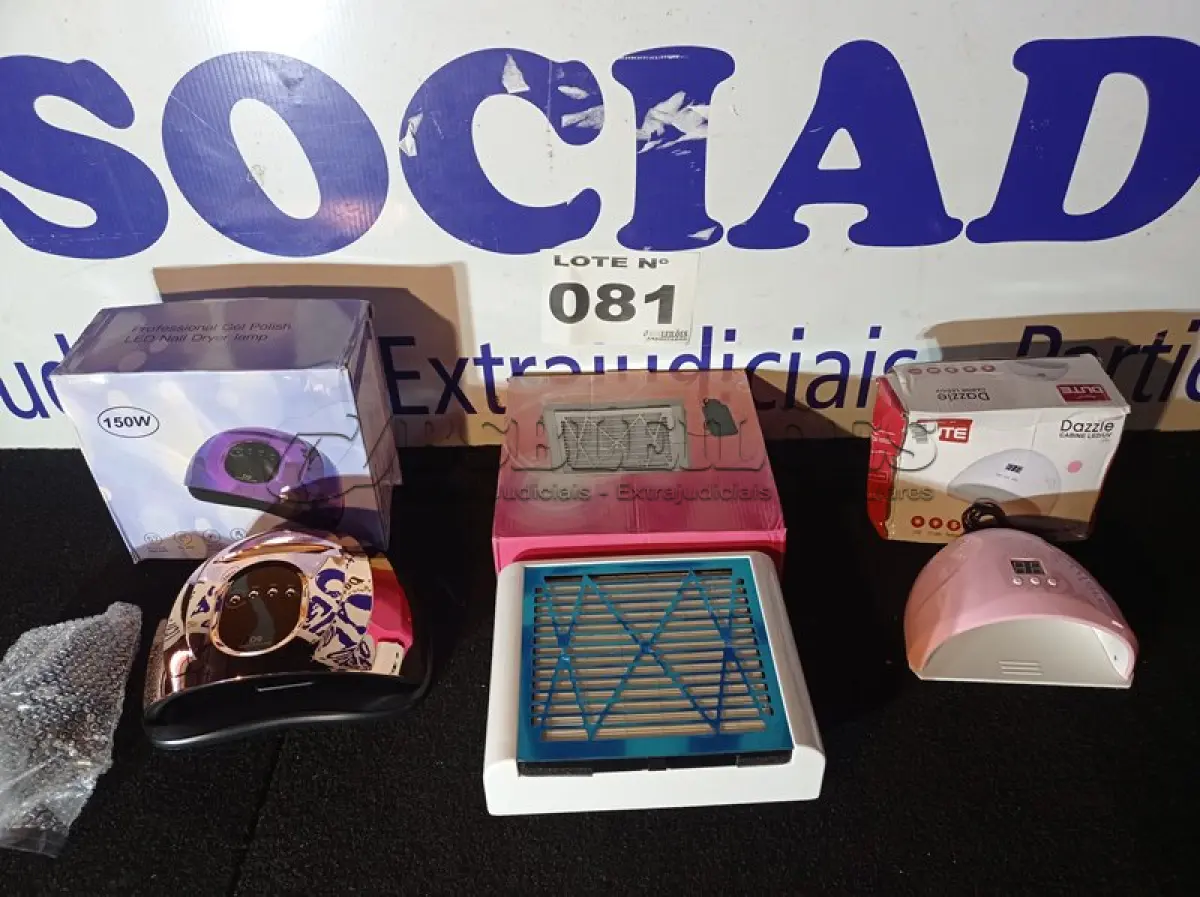 LOTE 081 - 03 – UTENSÍLIOS PARA MANICURE (NO ESTADO, NÃO SABEMOS SE FUNCIONA. LEILÃO NÃO TEM GARANTIA E NEM DEVOLUÇÃO, SUJEITO A POSSÍVEIS AVARIAS VISÍVEIS/OCULTAS E/OU AUSÊNCIA DE COMPONENTES)