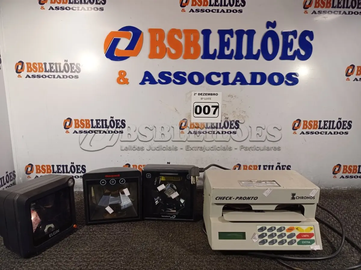 LOTE 007 - 01 IMPRESSORA DE CHEQUES E 03 LEITORES DE CÓDIGO DE BARRAS MARCAS E MODELOS DIVERSOS. (NO ESTADO) ATENÇÃO! FAZER A VISITAÇÃO ANTES DE ARREMATAR, NÃO SABEMOS SE FUNCIONA. LEILÃO NÃO TEM GARANTIA E NEM DEVOLUÇÃO, SUJEITO A POSSÍVEIS AVARIAS VISÍVEIS/OCULTAS E/OU AUSÊNCIA DE COMPONENTES.