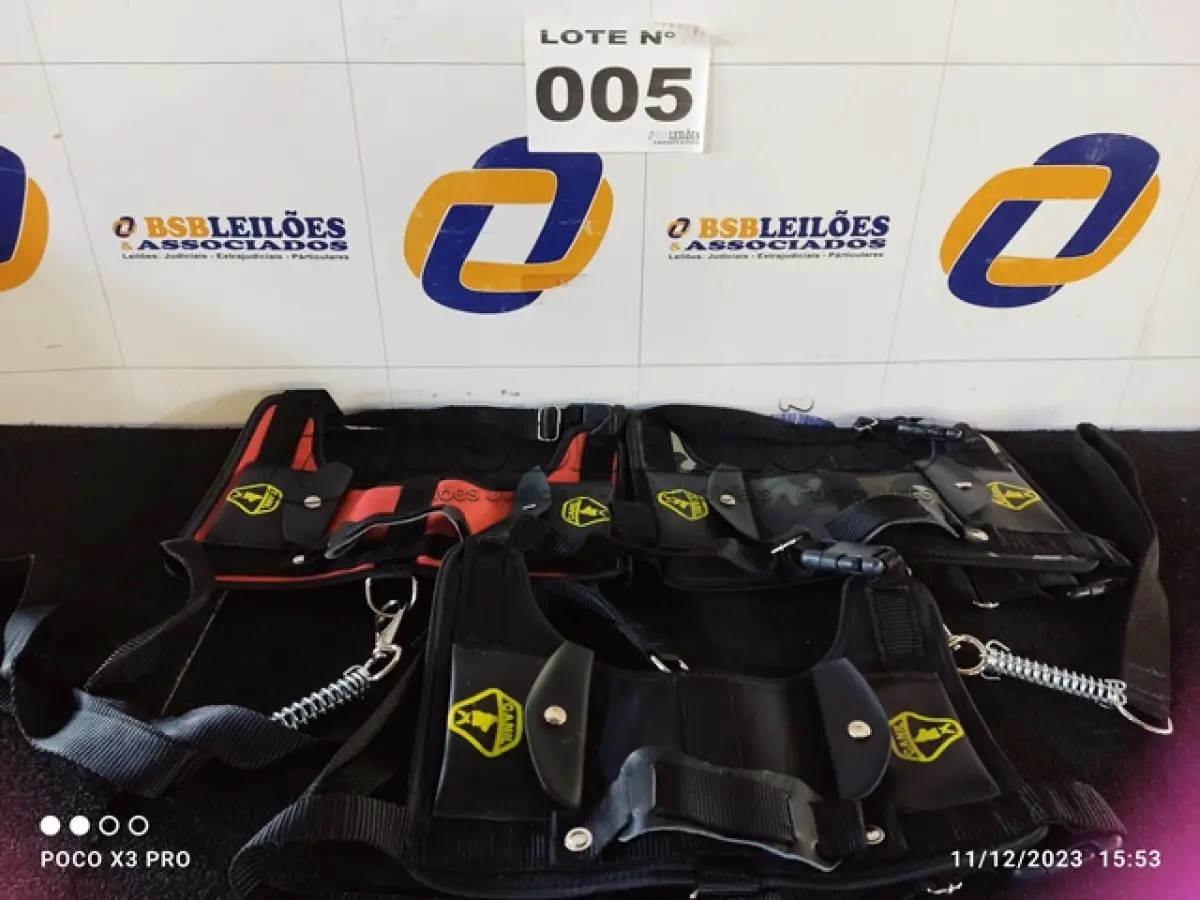 LOTE 005 - 05 - COLEIRAS PEITORAL CACHORRO (NO ESTADO, NÃO SABEMOS SE FUNCIONA. LEILÃO NÃO TEM GARANTIA E NEM DEVOLUÇÃO, SUJEITO A POSSÍVEIS AVARIAS VISÍVEIS/OCULTAS E/OU AUSÊNCIA DE COMPONENTES)