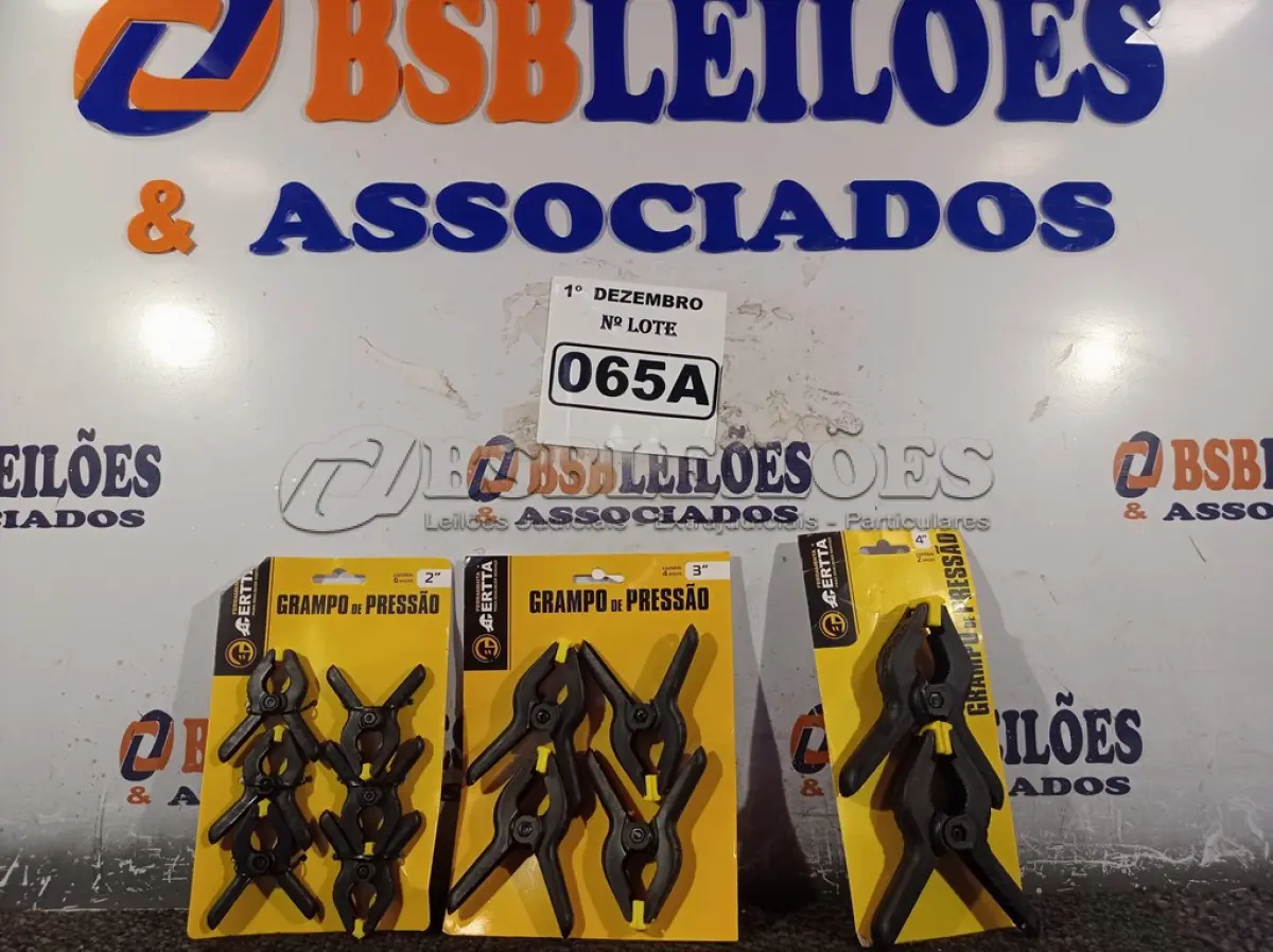 LOTE 065 - 03 KITS DE GRAMPOS DE PRESSÃO. (NO ESTADO) ATENÇÃO! FAZER A VISITAÇÃO ANTES DE ARREMATAR, NÃO SABEMOS SE FUNCIONA. LEILÃO NÃO TEM GARANTIA E NEM DEVOLUÇÃO, SUJEITO A POSSÍVEIS AVARIAS VISÍVEIS/OCULTAS E/OU AUSÊNCIA DE COMPONENTES.