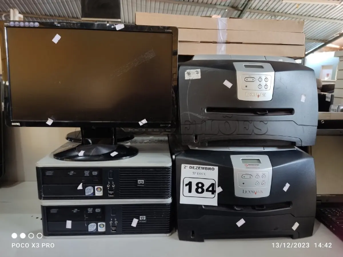 LOTE 184 - 02 IMPRESSORAS LEXMARK E342N, 02 CPU’S, 02 MONITORES E 03 TECLADOS. (NO ESTADO) ATENÇÃO! FAZER A VISITAÇÃO ANTES DE ARREMATAR, NÃO SABEMOS SE FUNCIONA. LEILÃO NÃO TEM GARANTIA E NEM DEVOLUÇÃO, SUJEITO A POSSÍVEIS AVARIAS VISÍVEIS/OCULTAS E/OU AUSÊNCIA DE COMPONENTES.