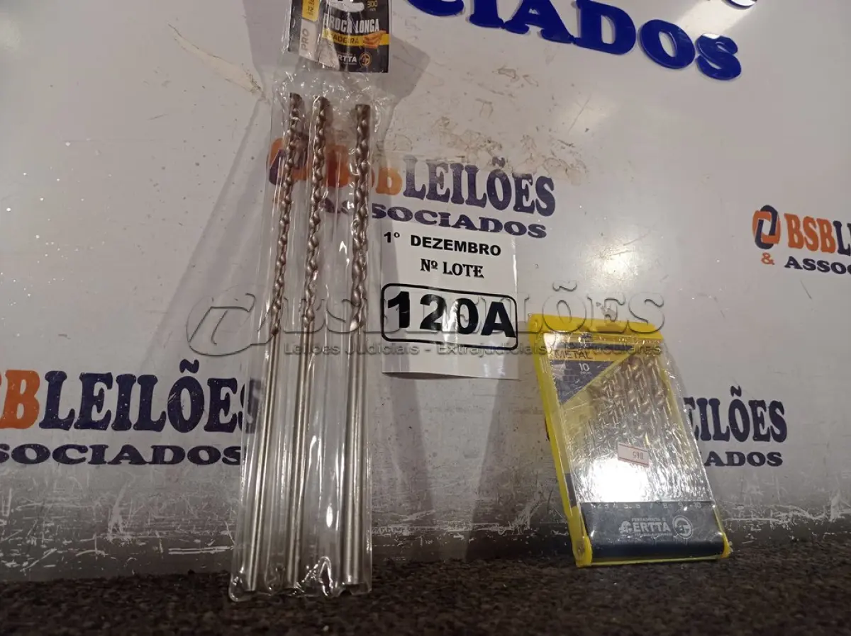 LOTE 120 - 02 KIT’S DE BROCAS. (NO ESTADO) ATENÇÃO! FAZER A VISITAÇÃO ANTES DE ARREMATAR, NÃO SABEMOS SE FUNCIONA. LEILÃO NÃO TEM GARANTIA E NEM DEVOLUÇÃO, SUJEITO A POSSÍVEIS AVARIAS VISÍVEIS/OCULTAS E/OU AUSÊNCIA DE COMPONENTES.