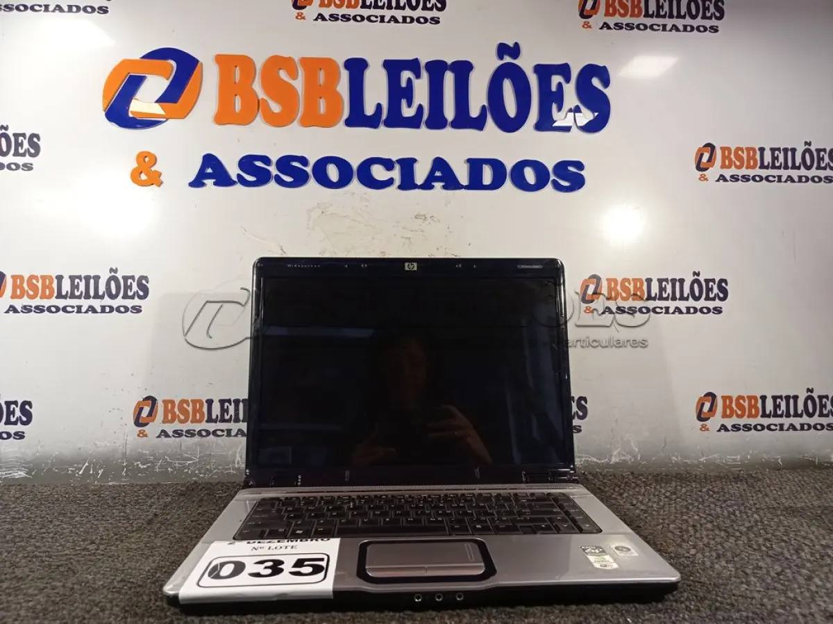 LOTE 035 - 01 NOTEBOOK MARCA HP. (NO ESTADO) ATENÇÃO! FAZER A VISITAÇÃO ANTES DE ARREMATAR, NÃO SABEMOS SE FUNCIONA. LEILÃO NÃO TEM GARANTIA E NEM DEVOLUÇÃO, SUJEITO A POSSÍVEIS AVARIAS VISÍVEIS/OCULTAS E/OU AUSÊNCIA DE COMPONENTES.