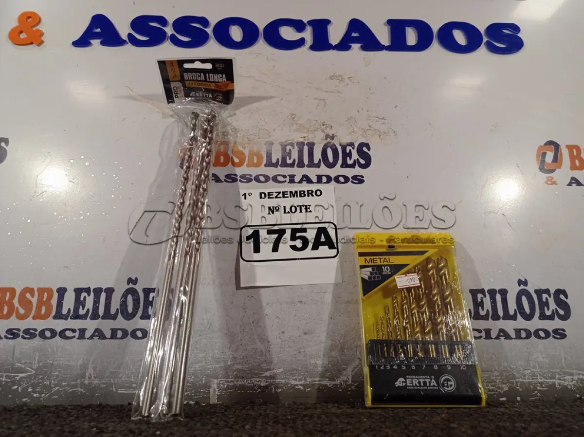 LOTE 175 - 02 KIT’S DE BROCAS. (NO ESTADO) ATENÇÃO! FAZER A VISITAÇÃO ANTES DE ARREMATAR, NÃO SABEMOS SE FUNCIONA. LEILÃO NÃO TEM GARANTIA E NEM DEVOLUÇÃO, SUJEITO A POSSÍVEIS AVARIAS VISÍVEIS/OCULTAS E/OU AUSÊNCIA DE COMPONENTES.
