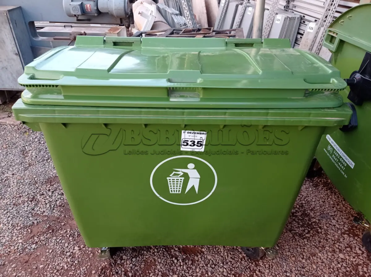 LOTE 535 - 01 CONTAINER HDPE EN-840 660L. (NO ESTADO) ATENÇÃO! FAZER A VISITAÇÃO ANTES DE ARREMATAR, NÃO SABEMOS SE FUNCIONA. LEILÃO NÃO TEM GARANTIA E NEM DEVOLUÇÃO, SUJEITO A POSSÍVEIS AVARIAS VISÍVEIS/OCULTAS E/OU AUSÊNCIA DE COMPONENTES.