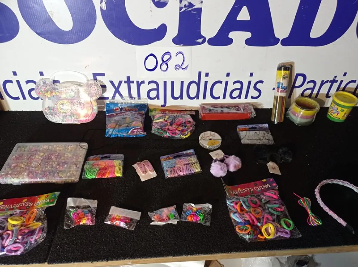LOTE 082 - 21 – ITENS INFANTIL DIVERSOS.(APROXIMADAMENTE) (NO ESTADO, NÃO SABEMOS SE FUNCIONA. LEILÃO NÃO TEM GARANTIA E NEM DEVOLUÇÃO, SUJEITO A POSSÍVEIS AVARIAS VISÍVEIS/OCULTAS E/OU AUSÊNCIA DE COMPONENTES)