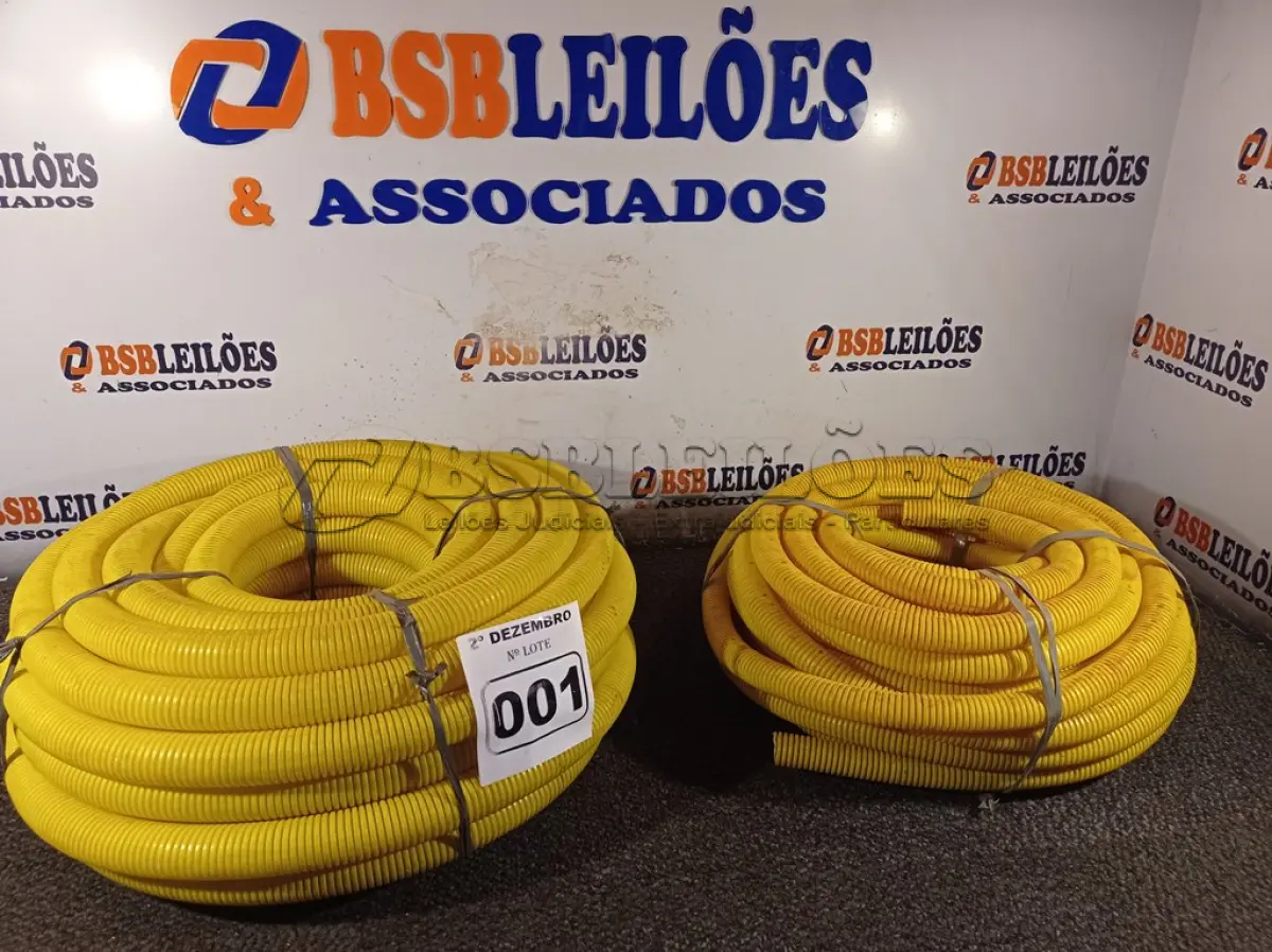 LOTE 001 - 02 ROLOS DE MANGUEIRA CORRUGADA. (NO ESTADO) ATENÇÃO! FAZER A VISITAÇÃO ANTES DE ARREMATAR, NÃO SABEMOS SE FUNCIONA. LEILÃO NÃO TEM GARANTIA E NEM DEVOLUÇÃO, SUJEITO A POSSÍVEIS AVARIAS VISÍVEIS/OCULTAS E/OU AUSÊNCIA DE COMPONENTES.