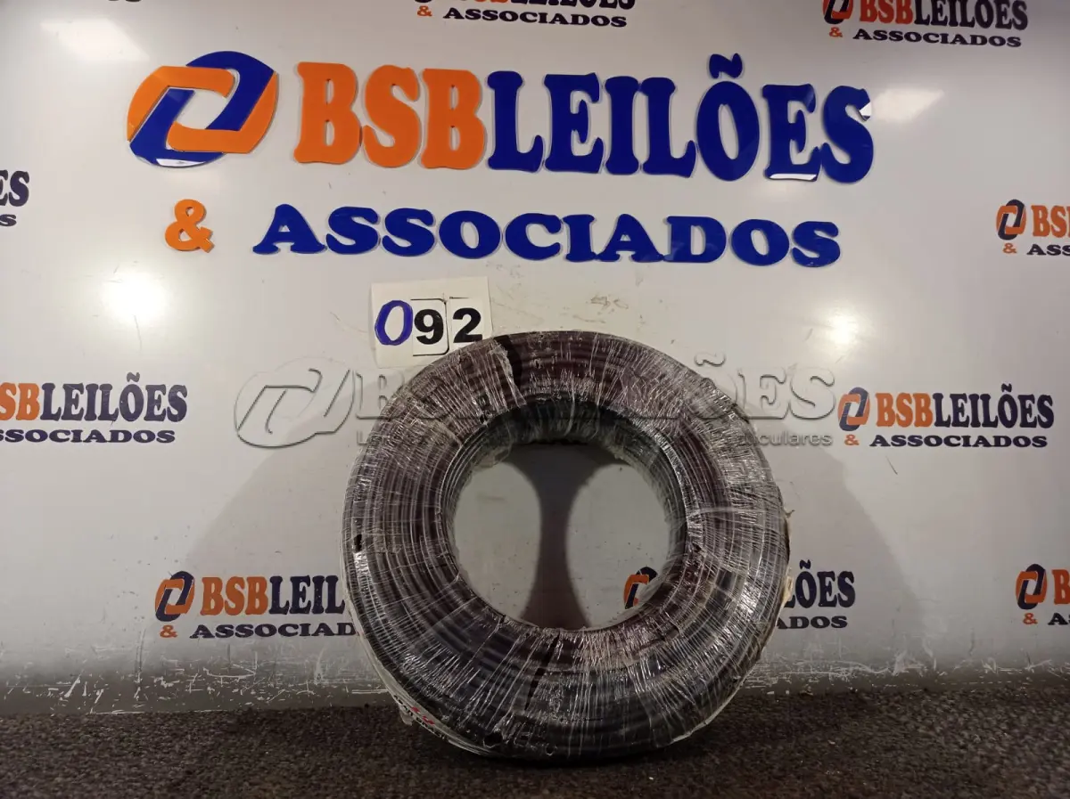 LOTE 092 - 01 ROLO DE CABO FLEXÍVEL 100M 1X10MM COR PRETA STAR BRAZIL COM SELO INMETRO. (NOVO). (NO ESTADO, NÃO SABEMOS SE FUNCIONA. LEILÃO NÃO TEM GARANTIA E NEM DEVOLUÇÃO).