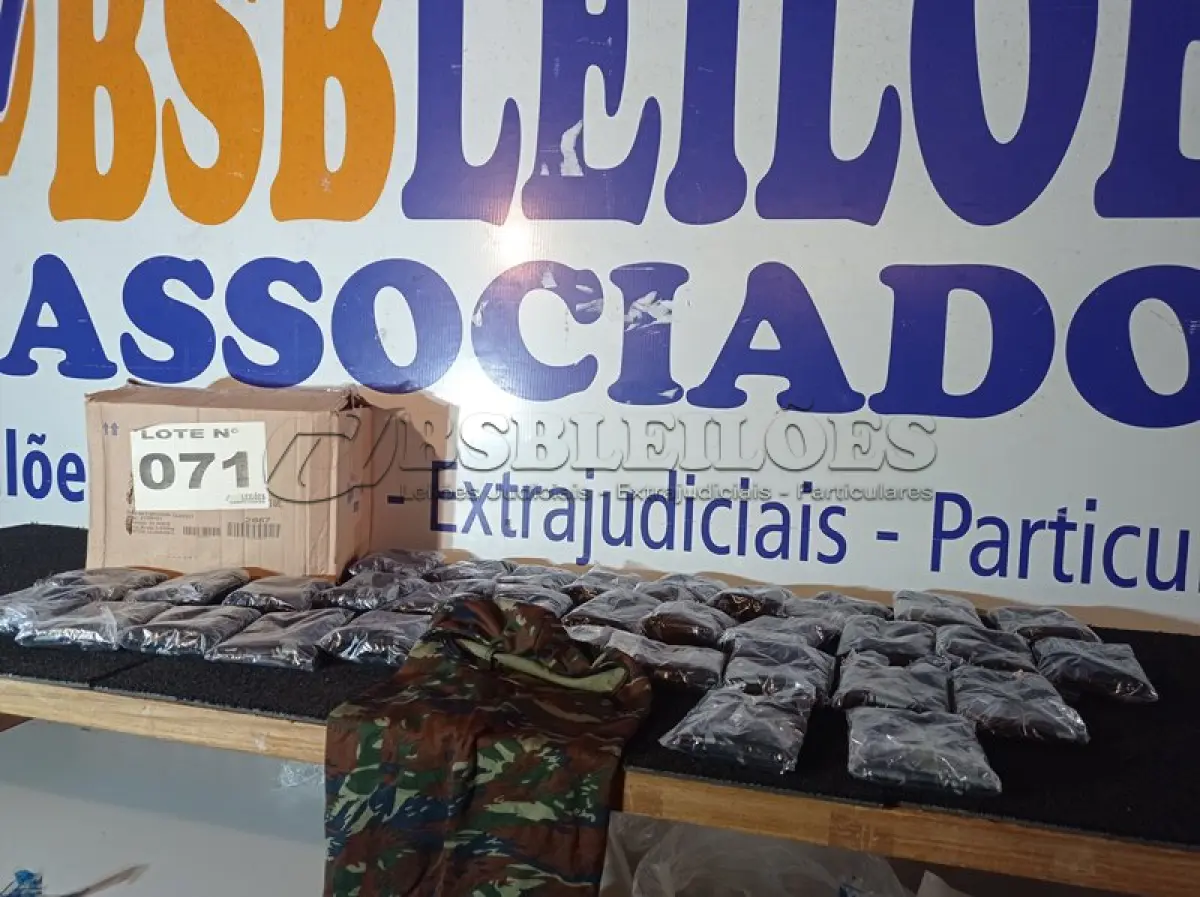LOTE 071 - 35 - TOUCAS NINJA(APROXIMADAMENTE) (NO ESTADO, NÃO SABEMOS SE FUNCIONA. LEILÃO NÃO TEM GARANTIA E NEM DEVOLUÇÃO, SUJEITO A POSSÍVEIS AVARIAS VISÍVEIS/OCULTAS E/OU AUSÊNCIA DE COMPONENTES)