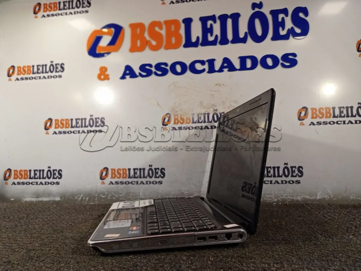 LOTE 010 - 01 NOTEBOOK MARCA HP. (NO ESTADO) ATENÇÃO! FAZER A VISITAÇÃO ANTES DE ARREMATAR, NÃO SABEMOS SE FUNCIONA. LEILÃO NÃO TEM GARANTIA E NEM DEVOLUÇÃO, SUJEITO A POSSÍVEIS AVARIAS VISÍVEIS/OCULTAS E/OU AUSÊNCIA DE COMPONENTES.