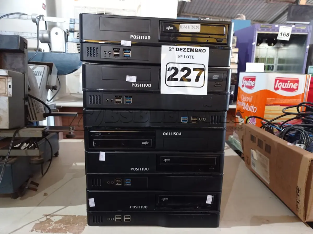 LOTE 227 - 05 CPU’S MARCAS POSITIVO. (NO ESTADO) ATENÇÃO! FAZER A VISITAÇÃO ANTES DE ARREMATAR, NÃO SABEMOS SE FUNCIONA. LEILÃO NÃO TEM GARANTIA E NEM DEVOLUÇÃO, SUJEITO A POSSÍVEIS AVARIAS VISÍVEIS/OCULTAS E/OU AUSÊNCIA DE COMPONENTES.