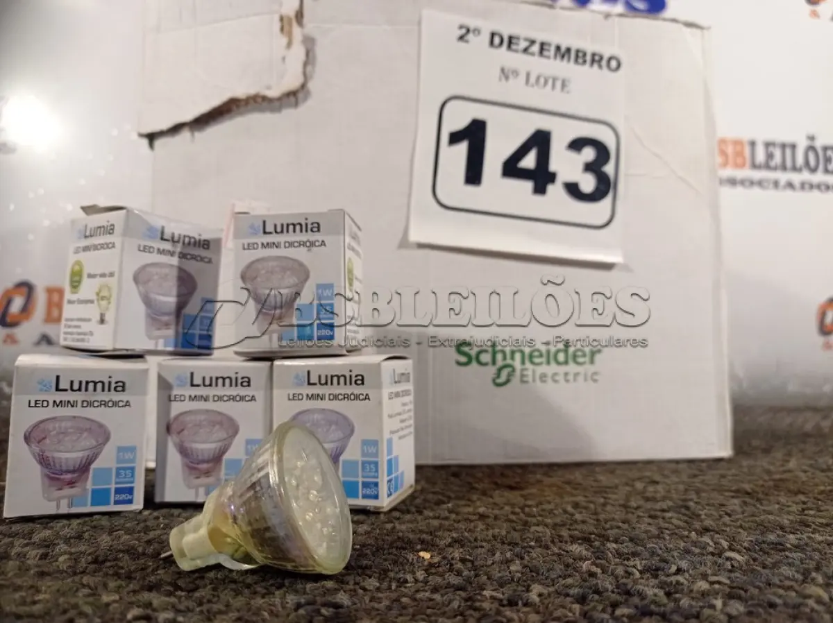 LOTE 143 - 01 LOTE COM APROXIMADAMENTE 80 LÂMPADAS DICROICA 1W 220V. (NO ESTADO) ATENÇÃO! FAZER A VISITAÇÃO ANTES DE ARREMATAR, NÃO SABEMOS SE FUNCIONA. LEILÃO NÃO TEM GARANTIA E NEM DEVOLUÇÃO, SUJEITO A POSSÍVEIS AVARIAS VISÍVEIS/OCULTAS E/OU AUSÊNCIA DE COMPONENTES.