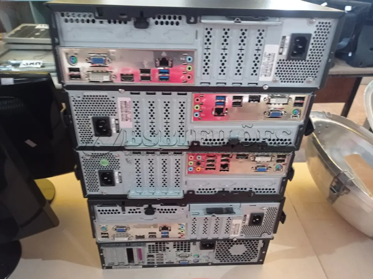 LOTE 361 - 05 CPU’S MARCAS E MODELOS DIVERSOS. (NO ESTADO) ATENÇÃO! FAZER A VISITAÇÃO ANTES DE ARREMATAR, NÃO SABEMOS SE FUNCIONA. LEILÃO NÃO TEM GARANTIA E NEM DEVOLUÇÃO, SUJEITO A POSSÍVEIS AVARIAS VISÍVEIS/OCULTAS E/OU AUSÊNCIA DE COMPONENTES.