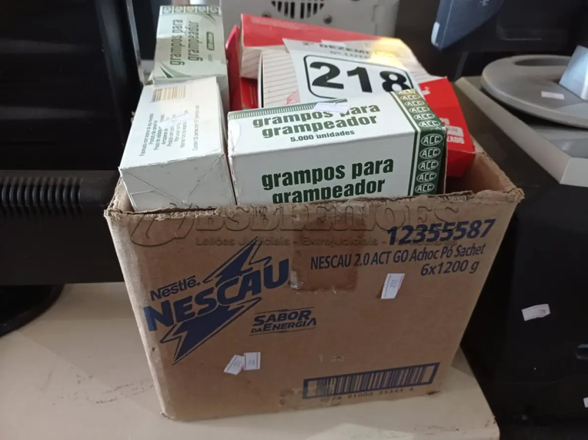 LOTE 218 - 01 LOTE COM GRANDE QUANTIDADE DE GRAMPOS MARCAS E MODELOS DIVERSOS. (NO ESTADO) ATENÇÃO! FAZER A VISITAÇÃO ANTES DE ARREMATAR, NÃO SABEMOS SE FUNCIONA. LEILÃO NÃO TEM GARANTIA E NEM DEVOLUÇÃO, SUJEITO A POSSÍVEIS AVARIAS VISÍVEIS/OCULTAS E/OU AUSÊNCIA DE COMPONENTES.