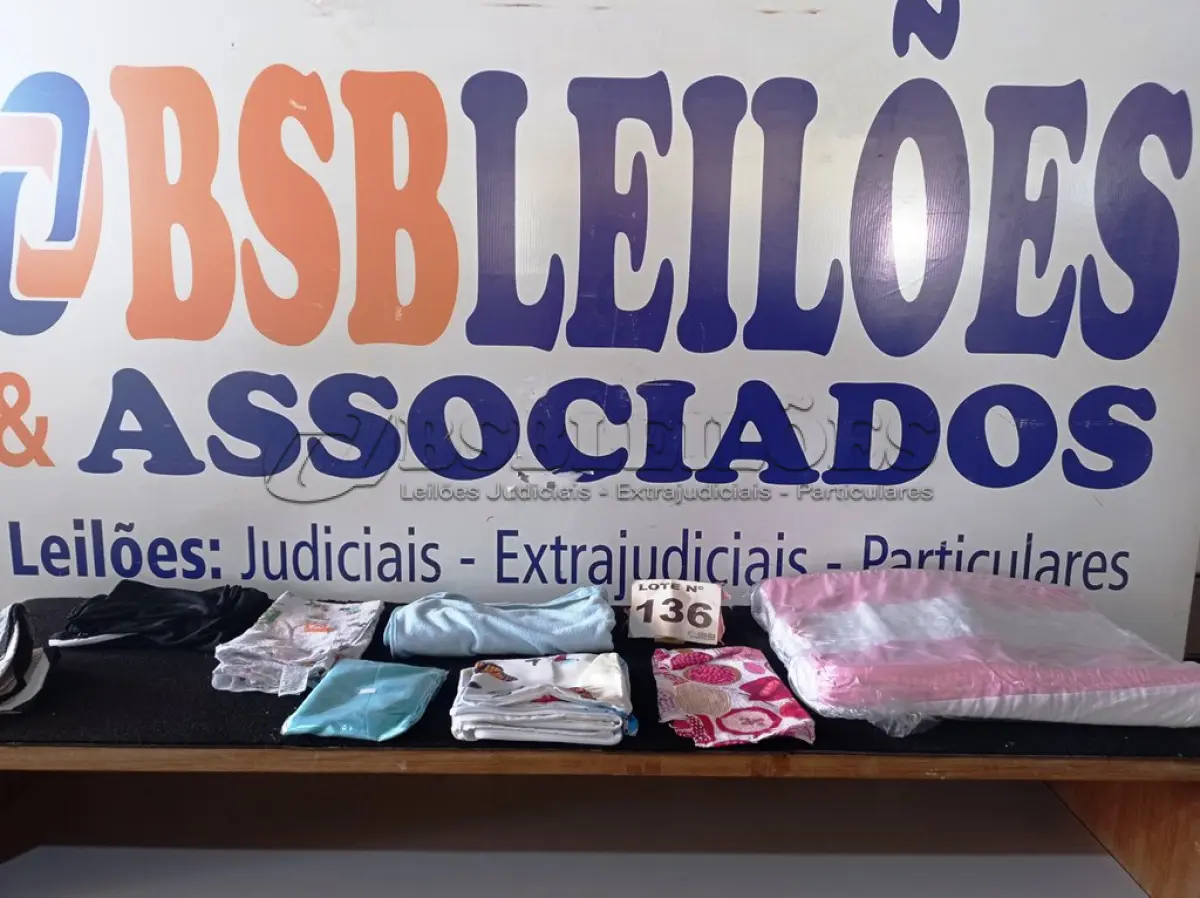 LOTE 136 - 10 – ITENS DE ENXOVAL DIVERSOS (NO ESTADO, NÃO SABEMOS SE FUNCIONA. LEILÃO NÃO TEM GARANTIA E NEM DEVOLUÇÃO, SUJEITO A POSSÍVEIS AVARIAS VISÍVEIS/OCULTAS E/OU AUSÊNCIA DE COMPONENTES)