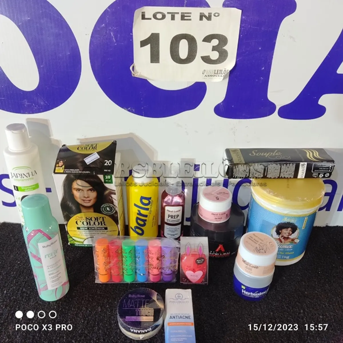 LOTE 103 - 20 – COSMÉTICOS DIVERSOS.(APROXIMADAMENTE) (NO ESTADO, NÃO SABEMOS SE FUNCIONA. LEILÃO NÃO TEM GARANTIA E NEM DEVOLUÇÃO, SUJEITO A POSSÍVEIS AVARIAS VISÍVEIS/OCULTAS E/OU AUSÊNCIA DE COMPONENTES)