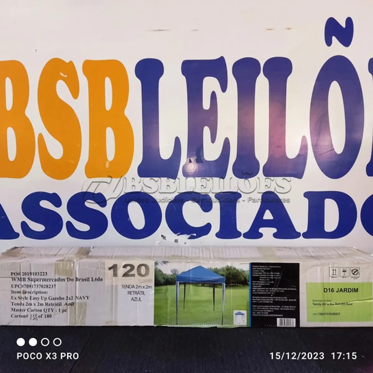 LOTE 120 - 01 - TENDA GAZEBO SANFONADO ARTICULADA 2X2 (NO ESTADO, NÃO SABEMOS SE FUNCIONA. LEILÃO NÃO TEM GARANTIA E NEM DEVOLUÇÃO, SUJEITO A POSSÍVEIS AVARIAS VISÍVEIS/OCULTAS E/OU AUSÊNCIA DE COMPONENTES)