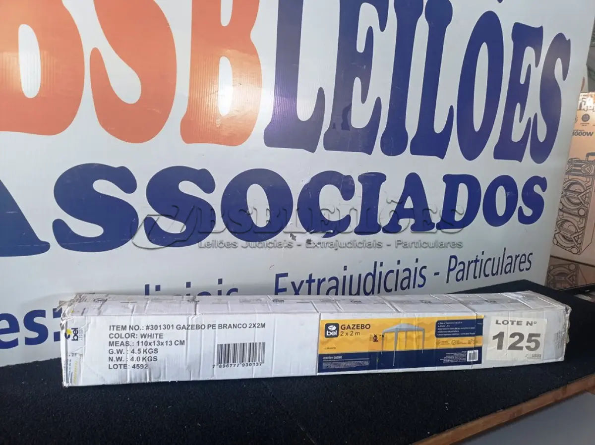 LOTE 125 - 01 - TENDA GAZEBO 2X2M (NO ESTADO, NÃO SABEMOS SE FUNCIONA. LEILÃO NÃO TEM GARANTIA E NEM DEVOLUÇÃO, SUJEITO A POSSÍVEIS AVARIAS VISÍVEIS/OCULTAS E/OU AUSÊNCIA DE COMPONENTES)