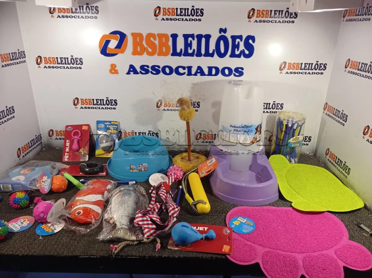 LOTE 230 - 01 LOTE COM VÁRIOS ACESSÓRIOS PARA PET’S. (NO ESTADO) ATENÇÃO! FAZER A VISITAÇÃO ANTES DE ARREMATAR, NÃO SABEMOS SE FUNCIONA. LEILÃO NÃO TEM GARANTIA E NEM DEVOLUÇÃO, SUJEITO A POSSÍVEIS AVARIAS VISÍVEIS/OCULTAS E/OU AUSÊNCIA DE COMPONENTES.