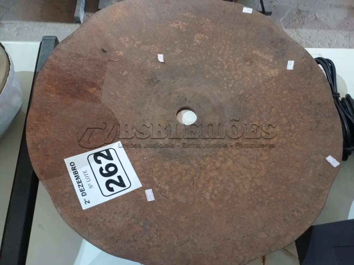 LOTE 262 - 02 DISCOS DE ARADO. (NO ESTADO) ATENÇÃO! FAZER A VISITAÇÃO ANTES DE ARREMATAR, NÃO SABEMOS SE FUNCIONA. LEILÃO NÃO TEM GARANTIA E NEM DEVOLUÇÃO, SUJEITO A POSSÍVEIS AVARIAS VISÍVEIS/OCULTAS E/OU AUSÊNCIA DE COMPONENTES.