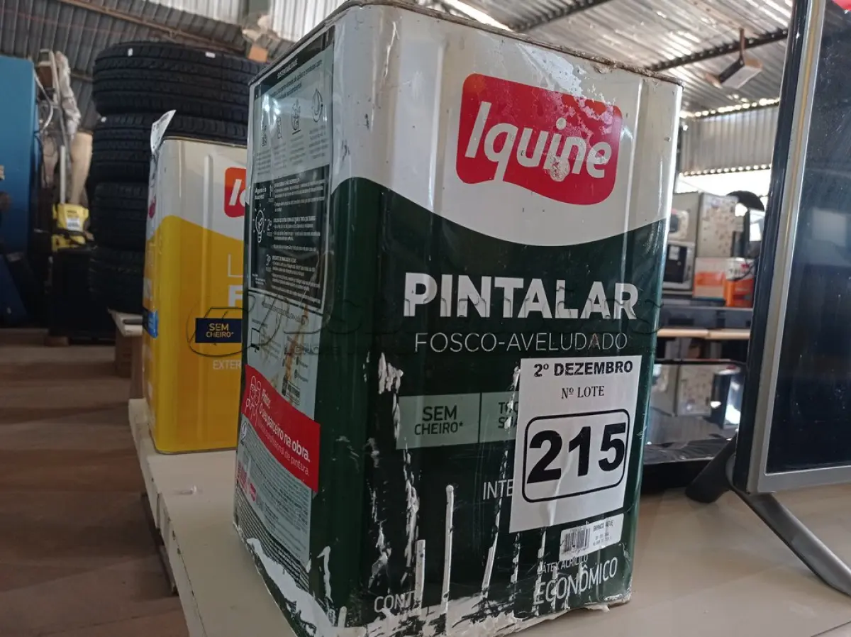 LOTE 215 - 01 LATA DE TINTA IQUINE PINTALAR INTERIORES 18L FOSCO AVELUDADO BRANCO NEVE. (NO ESTADO) ATENÇÃO! FAZER A VISITAÇÃO ANTES DE ARREMATAR, NÃO SABEMOS SE FUNCIONA. LEILÃO NÃO TEM GARANTIA E NEM DEVOLUÇÃO, SUJEITO A POSSÍVEIS AVARIAS VISÍVEIS/OCULTAS E/OU AUSÊNCIA DE COMPONENTES.