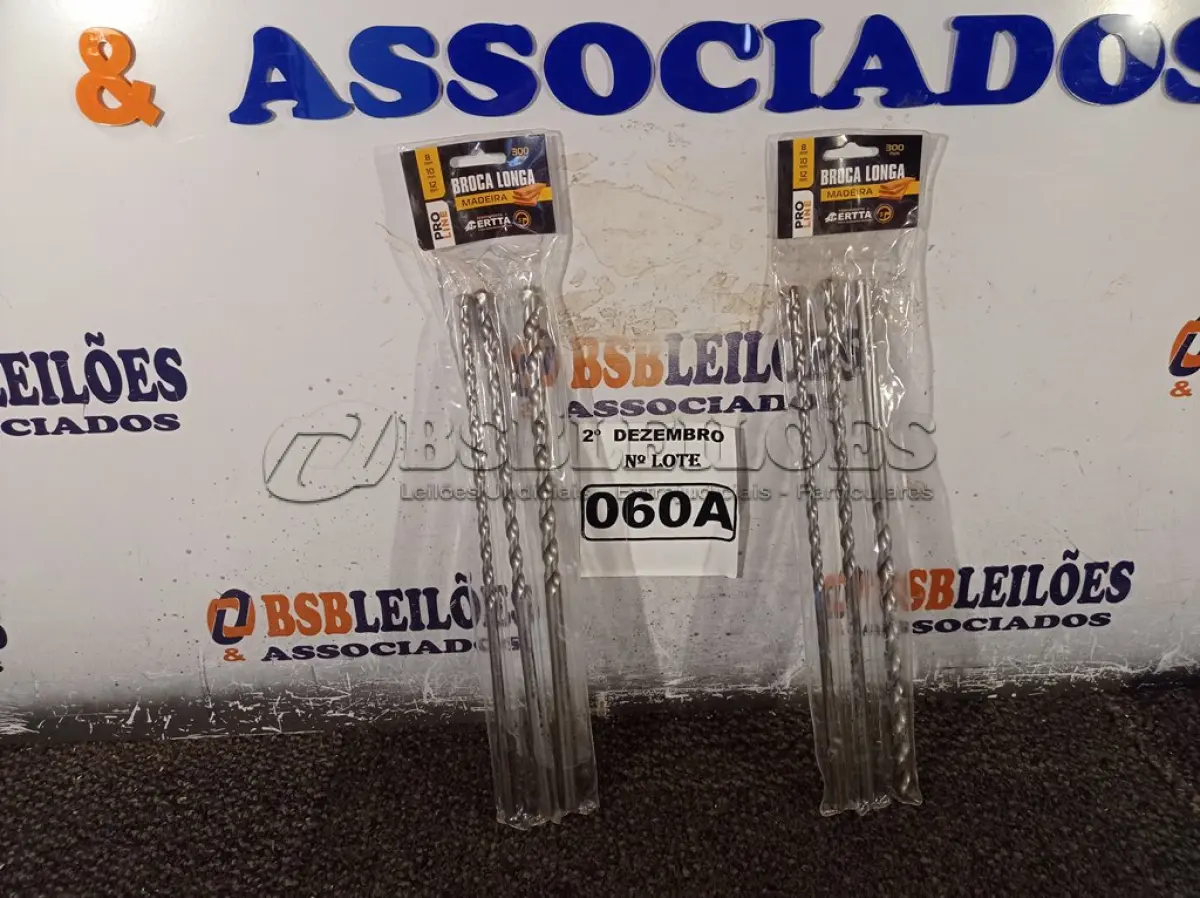 LOTE 060 - 02 KIT’S DE BROCAS LONGAS. (NO ESTADO) ATENÇÃO! FAZER A VISITAÇÃO ANTES DE ARREMATAR, NÃO SABEMOS SE FUNCIONA. LEILÃO NÃO TEM GARANTIA E NEM DEVOLUÇÃO, SUJEITO A POSSÍVEIS AVARIAS VISÍVEIS/OCULTAS E/OU AUSÊNCIA DE COMPONENTES.