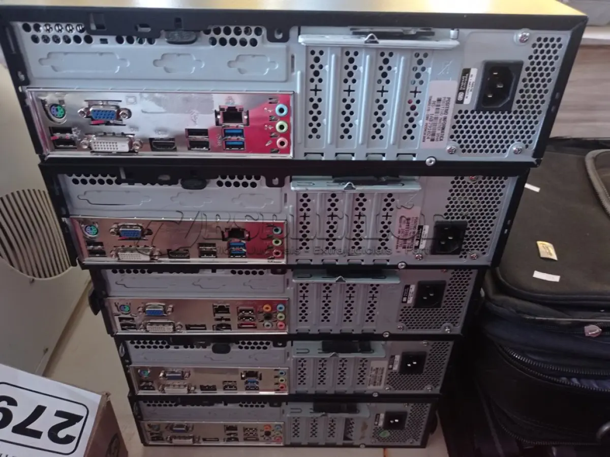 LOTE 276 - 05 CPU’S MARCAS POSITIVO. (NO ESTADO) ATENÇÃO! FAZER A VISITAÇÃO ANTES DE ARREMATAR, NÃO SABEMOS SE FUNCIONA. LEILÃO NÃO TEM GARANTIA E NEM DEVOLUÇÃO, SUJEITO A POSSÍVEIS AVARIAS VISÍVEIS/OCULTAS E/OU AUSÊNCIA DE COMPONENTES.