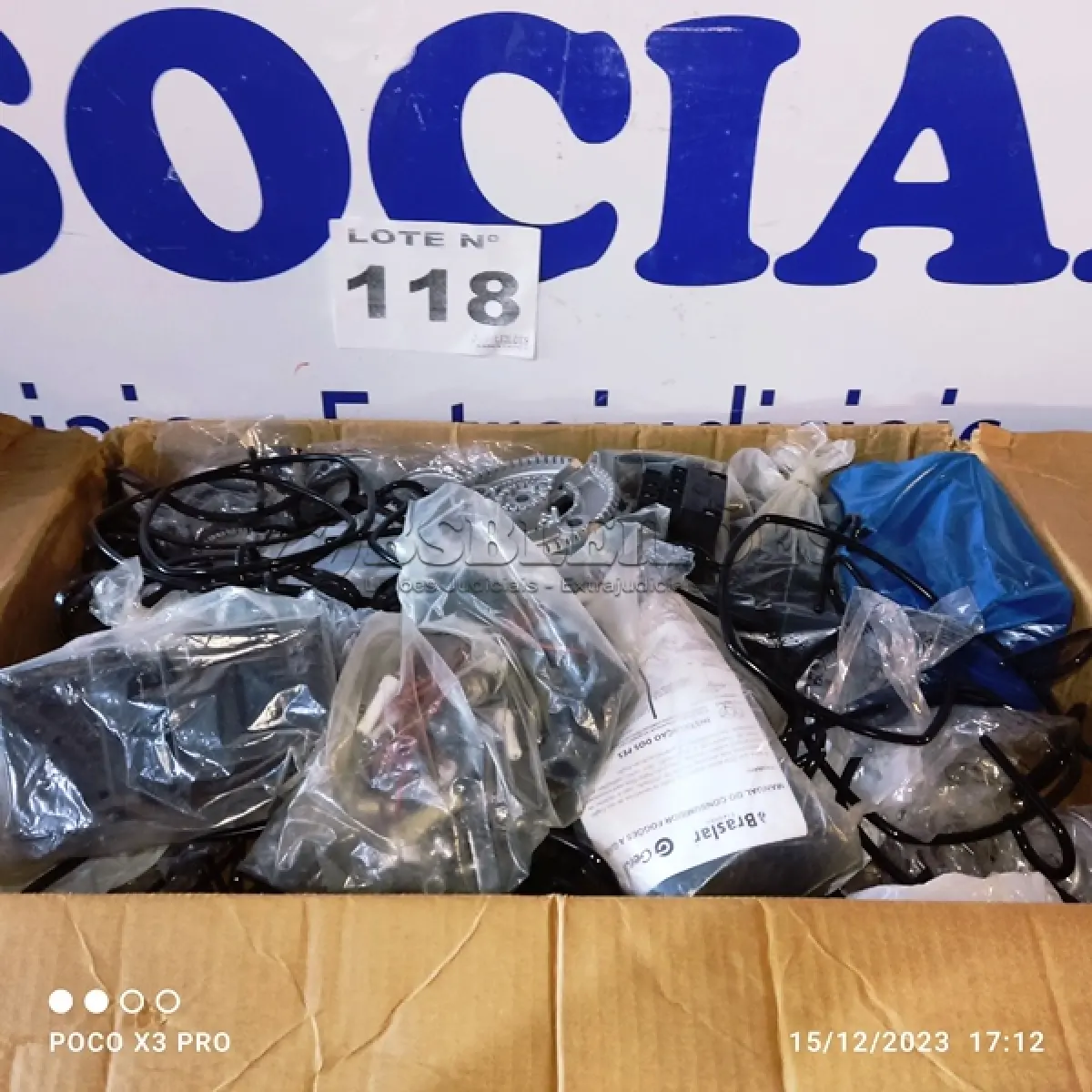 LOTE 118 - 01 – ACESSÓRIOS PARA FOGÃO DIVERSOS (NO ESTADO, NÃO SABEMOS SE FUNCIONA. LEILÃO NÃO TEM GARANTIA E NEM DEVOLUÇÃO, SUJEITO A POSSÍVEIS AVARIAS VISÍVEIS/OCULTAS E/OU AUSÊNCIA DE COMPONENTES)