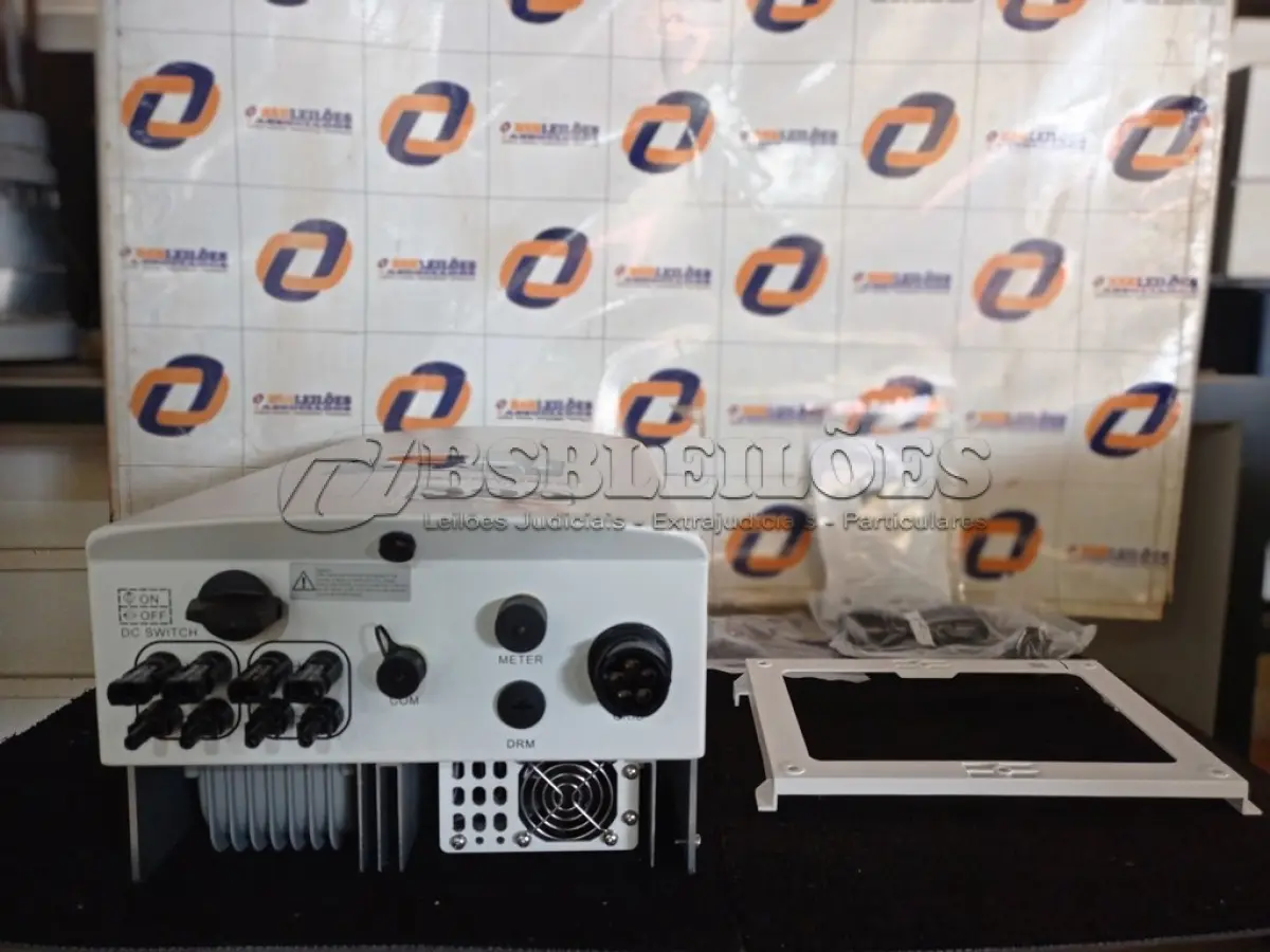 LOTE 399 - 01 INVERSOR CANADIAN TRI 380V CSI-20K-T400GL01-E. (NO ESTADO) ATENÇÃO! FAZER A VISITAÇÃO ANTES DE ARREMATAR, NÃO SABEMOS SE FUNCIONA. LEILÃO NÃO TEM GARANTIA E NEM DEVOLUÇÃO, SUJEITO A POSSÍVEIS AVARIAS VISÍVEIS/OCULTAS E/OU AUSÊNCIA DE COMPONENTES.