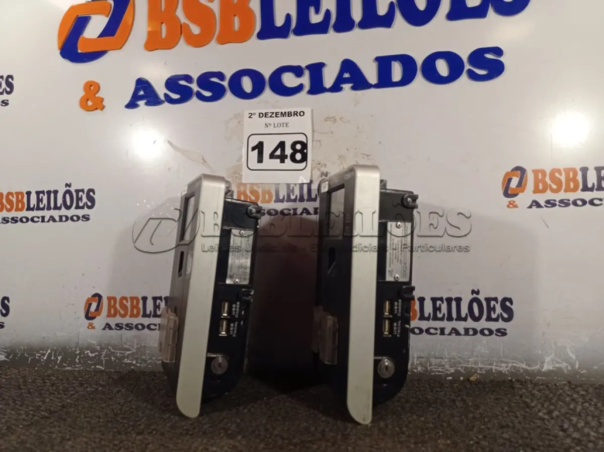 LOTE 148 - 02 RELÓGIOS DE PONTO. (NO ESTADO) ATENÇÃO! FAZER A VISITAÇÃO ANTES DE ARREMATAR, NÃO SABEMOS SE FUNCIONA. LEILÃO NÃO TEM GARANTIA E NEM DEVOLUÇÃO, SUJEITO A POSSÍVEIS AVARIAS VISÍVEIS/OCULTAS E/OU AUSÊNCIA DE COMPONENTES.